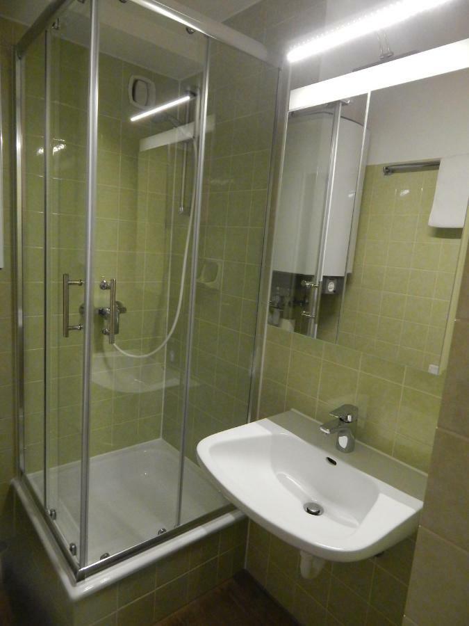 Free Apartment - Schoenblick Bad Urach Bagian luar foto